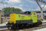 Dutch private operator RF (Rail Feeding) 106 used to be a Belgian shunter and stands on 3 february 2008 at Rotterdam central Station.