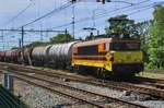 RF 4402 hauls a tank train out of Nijmegen on 15 May 2017.