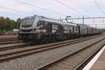 New is the steel train between Beverwijk Tata Steel and Maastricht Beatrixhaven. RFO 2019 304 enters Sittard on 22 September 2024 with such a steel train and will wait for 15 minutes before departing to Maastricht with electric traction. At the station of Maastricht, the loco will switch off the electrics, run round an use Diesel power to haul the literal last mile to the Beatrixhaven.