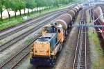 On 7 August 2008 ex-NS 6477 shunts at Lage Zwaluwe.