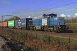 RTB V155 passes Tilburg-Reeshof with a container train on 5 November 2020.