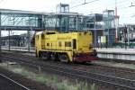 VST 07-3, ex Strukton (30)2282 speeds through Boxtel on 9 August 2013.