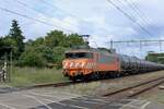 ON 16 June 2024 RFO 1830 hauls a tank train through Wijchen. 
