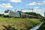 coal train with 186 458 passes Tilburg Oude Warande on 10 June 2017.