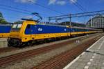 NS 186 112 stands ready for departure at Amsterdam Centraal on 5 July 2018. 