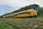 NS IC-service to Eindhoven with 7536 passes Tilburg Oude Warande on 10 June 2017.