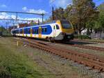 NS 2223 calls at Oss on 28 September 2024 with a stopping train to Nijmegen.