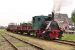 Steamer ANNA-3 shunts a train of tractors at Simpelveld on 12 July 2014.