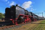 VSM's  23 076 enters Oss with a steam shuttle to Nijmegen from 's-Hertogenbosch on 28 September 2024. Hobbyist organisation Het Stoomgenootschap tries to organise each year a day of steam shuttles between their home town 's-Hertogenbosch and another city. For 2024 Nijmegen was chosen and four steam shuttles were planned for Saturday 28 September 2024. Sadly, due to several circumstances, one had to be cancelled due to suffering del;ays between 60 minutes an two hours!
The first steam shuttle from 's-Hertogenbosch was planned to run thourgh Oss toward Nijmegen, but was literally sidelined instead, adding to the delay, but giving photographers at Oss some more opportunities to take pictures. Here, VSM's  50 307 stands at Oss with the first steam shuttle of the day to get sidelined in order to let the massively delayed normal trains continue their journeys. For VSM's  50 307 it was the first performance on the main line since her extensive rebuild back to 50 307 from ReKo condition (as 50 3564). 