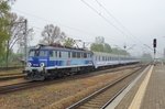 On 2 May 2016 EP07-397 passes through Warszawa Zachodnia.