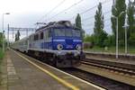 ON a grey morning of 1 May 2018, PKPIC EP07-335 calls at Kosztryn. 