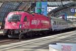 PKP 370 003 advertises for Supernet at Berlin Hbf on 3 May 2018. 