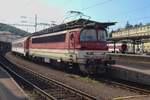 Laminatka 240 092 prepares herself at Bratislava hl.st. on 24 June 2022 with an osobni (stopping train) to Galanta. The days of massive Laminatka operations by ZSSK however, are gone now, although many a private operator still uses these strong and sturdy machines.