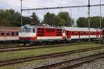 At Bratislava Nove Mesto ZSSK 350 003 stands with a Rychlyk, ready for deployment on 17 September 2024. Rychlyks with older traction often are stabled at Bratislava NOPve Mesto untill deployed on Bratislava hl.st. to Zilina or Kosice fast trains. Sincs the age of the Gorillas Class 350 is rapidly closing to an end, NOve mesto is a nice place to watch these once top ranking electrics. 