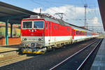 ZSSK 361 128 enters Pardubice hl.n.