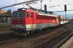 ZSSK 361 107 enters Bratislava hl.st. on 19 September 2023 -though Class 361 are intercity locos, she enters Bratislava's  main station with an Osobni (stopping train) from Galanta as a fill-in duty.