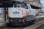 On 23 June 2024 Rhomberg-Sersa 940 004 gets coupled to railway engineering materiel at Pratteln. Formalley an electric, Class 940 are actually hybrids, this one using the Diesel engine. On 23 June 2024 Rhomberg-Sersa 940 004 gets coupled to railway engineering materiel at Pratteln. Formalley an electric, Class 940 are actually hybrids, this one using the Diesel engine.