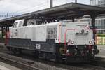 On 23 June 2024 Rhomberg-Sersa 940 004 gets coupled to railway engineering materiel at Pratteln. Formalley an electric, Class 940 are actually hybrids, this one using the Diesel engine. On 23 June 2024 Rhomberg-Sersa 940 004 gets coupled to railway engineering materiel at Pratteln. Formalley an electric, Class 940 are actually hybrids, this one using the Diesel engine.
