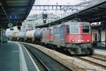 Oil train headed by 420 186 passes through Geneve on 29 May 2008.