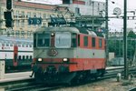 SBB 11141 runs round at Bern on 28 May 2002.