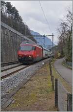 A SBB Re 460 is with his IR90 by the Castle of Chillon on the way to Lausanne. 

04.02.2026