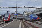 The WRS 475 902 and a SBB RABe 502  Twindexx  in Lausanne.