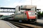 SBB Cargo 484 015 in CisAlpino-colours stands on 19 May 2006 at Spiez.
