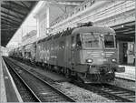 The SBB Re 6/6 11626 (Re 620 026-5) Zollikofen with  Schnauz  is waiting in Lausanne with a freight train to continue its journey towards Palézieux.