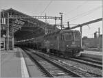 The SBB Re 6/6 11616 (Re 620 016-6)  Illnau Effretikon  with a Crgo Train in Lausanne.