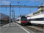 A SBB RBDe 560  Domino  is leaving Lausane on the way to Allaam. 

04.02.2025