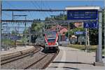 The SBB RABe 511 117 is the RE to Geneva-Aéroport. This servis is arriving at Romont. 

11.07.2018

