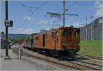  Swiss Steam Festival 2025  - The steam locomotives will be  dismantled  in Chaulin, and, as has been the custom in recent years, electric vehicles will take over the last trains: In Blonay, RhB Bernina Bahn Ge 4/4 81 of the Blonay Chamby Railway waits with its train for departure to Chaulin. 

June 8, 2025