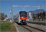 After a long search we finally found it or got the opportunity to get a photo: in Bex there is the new RegionAlps RABe 533 703. Behind it is the SBB RABe 531 002. Interestingly, the  RegionAlpes multiple unit has different colors, a different division of the 1st class and another series designation is an SBB multiple unit, as the UIC number announces: RABe 94 85 0 533 703-0 CH-SBB October 30, 2024

