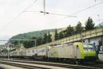 Ewals train with 485 003 enters Spiez on 26 May 2004.