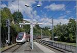 The TGV Lyria 9768 from Lausanne (09:45) to Paris (13:42) is leaving the Bellegarde-sur-Valserine station.