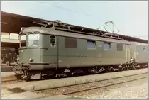 SBB Re 4/4 I 10042 in Solothurn.
scanned negative, September 1993