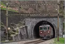 AThe BLS Re 4/4 183 in the  Dazi Grande .
06.05.2014 