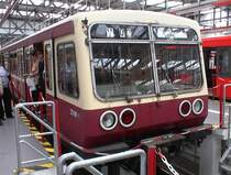 270 001 in Sch�neweide, 2000. This train is not able to drive anymore :-(