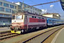 Carrying one of a series of experimental colour patterns, CD 242 273 quits Brno hl.n. with a stopping train.