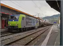 The BLS Re 485 008 with a Cargo Train in Vevey. 

10.06.2020
