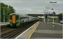 A  Southern  Class 377 on the way to toe South in Gatwick Station. 
1.05.2011