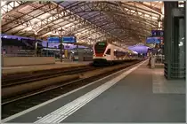 A Flirt in the nice hall of the Lausanne station in evening.
12.08.2011